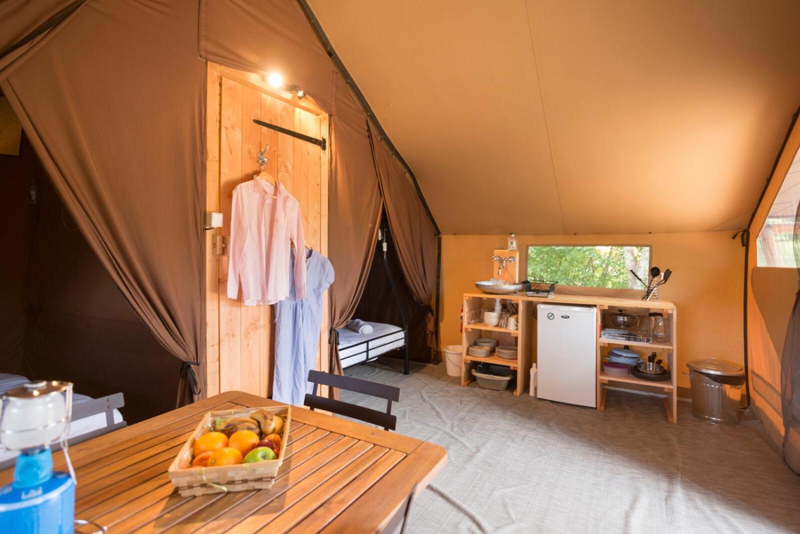 Huttopia Lac D'Aiguebelette Saint-Alban-de-Montbel ภายนอก รูปภาพ